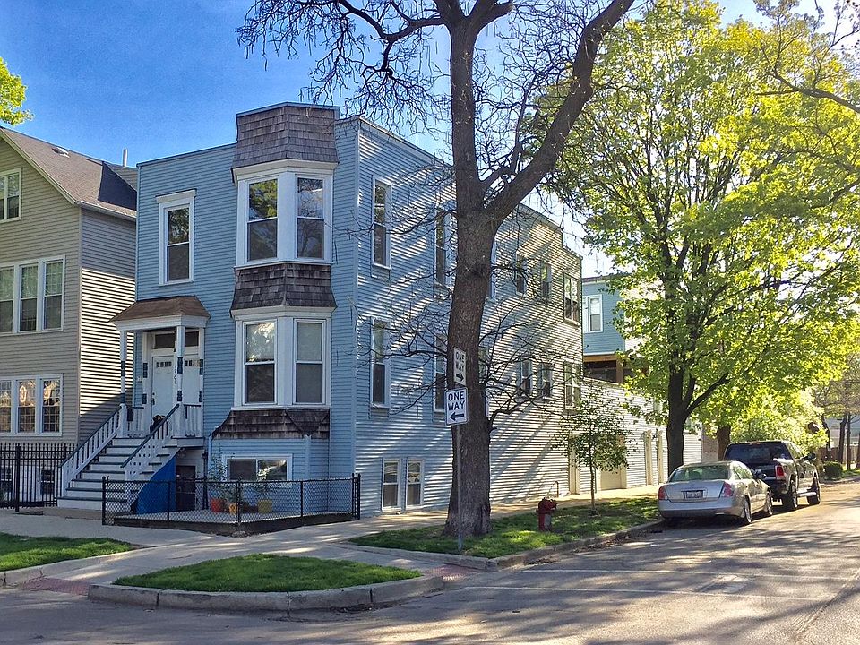 1st image of 3301 N Oakley Ave #B