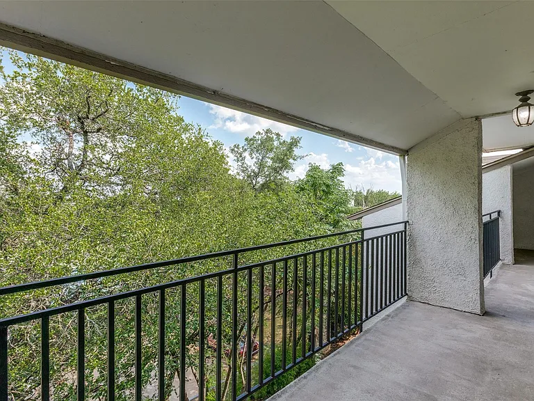 6910 Hart Ln #414 — Photo 10