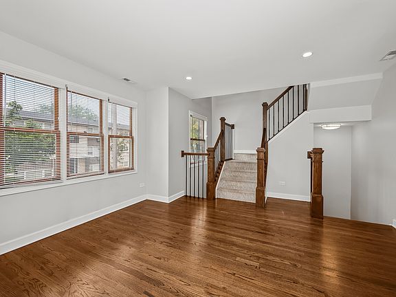 4th image of 7718 Harvard St