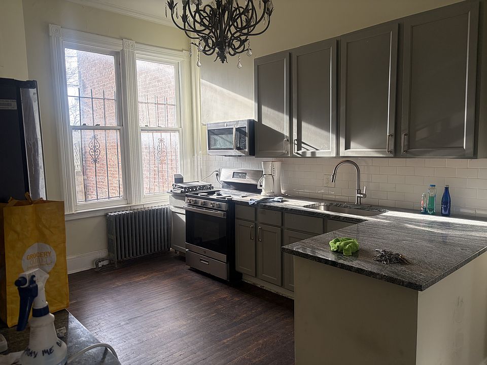 1st image of 1754 Park Ave