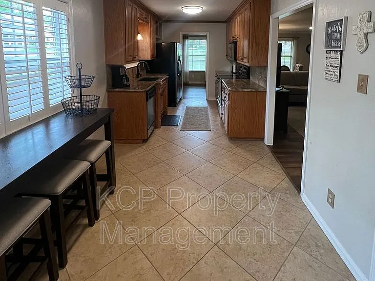 10511 Meandering Way — Photo 12