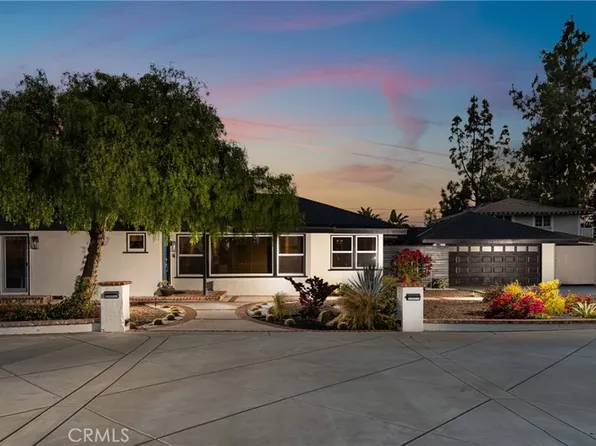 1372 SE Skyline Dr, Santa Ana, CA 92705