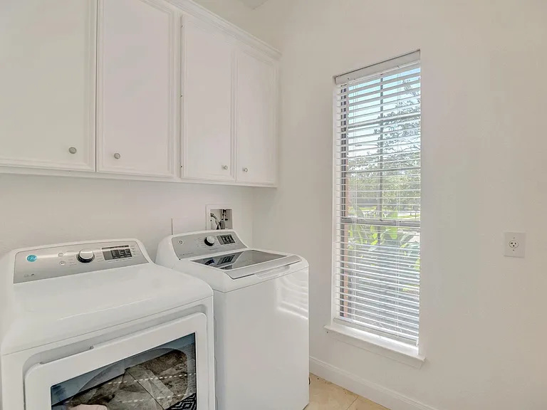 301 Winding Oak Ln S — Photo 31