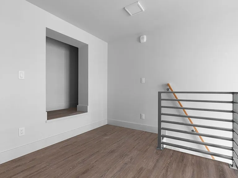 510 Broadway — Photo 25