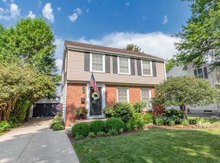 6209 N Lydell Ave, Whitefish Bay, WI 53217