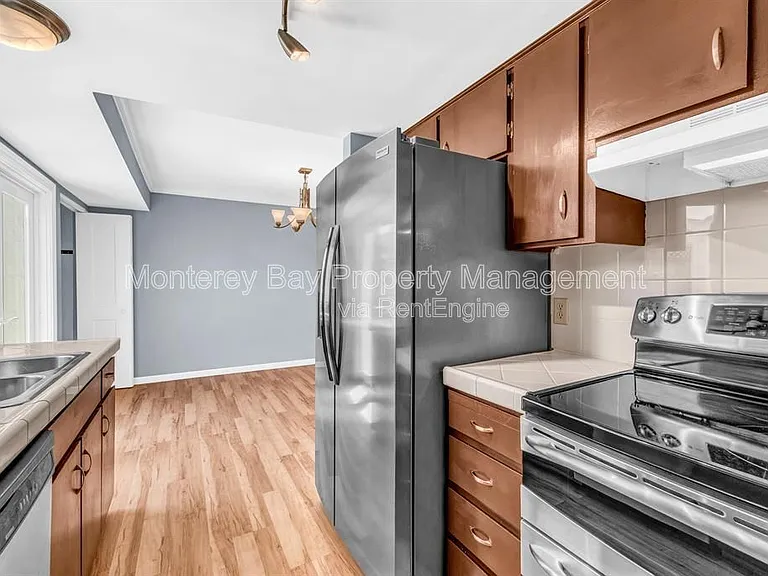 3137 Seacrest Ave #12 — Photo 8