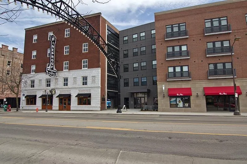 Building Photo 5