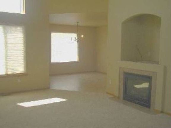 Living Rm to Kitchen