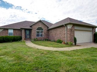 764 Moon Valley Rd, Ozark, MO 65721