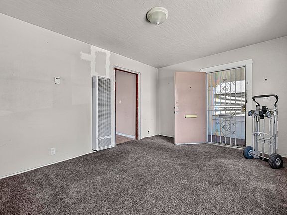 5th image of 7015 Holly St