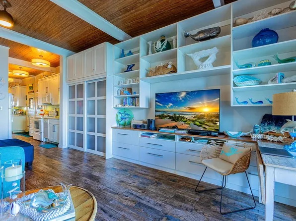 4435 Lower Honoapiilani Rd APT 301, Lahaina, HI 96761