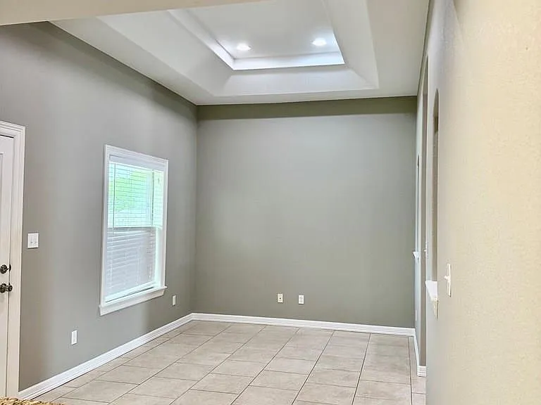 3310 Legacy Ln — Photo 10