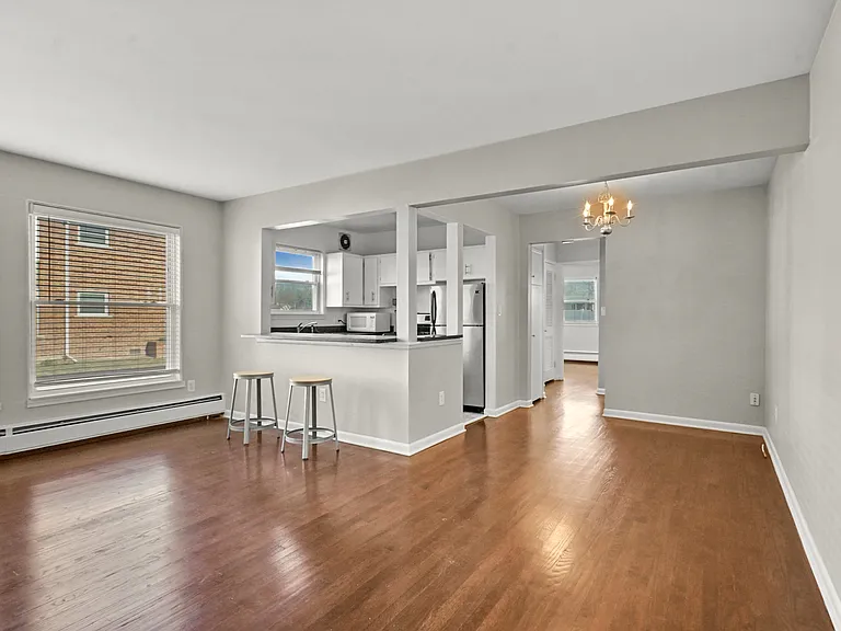 721 N Stephenson Hwy #105 — Photo 3