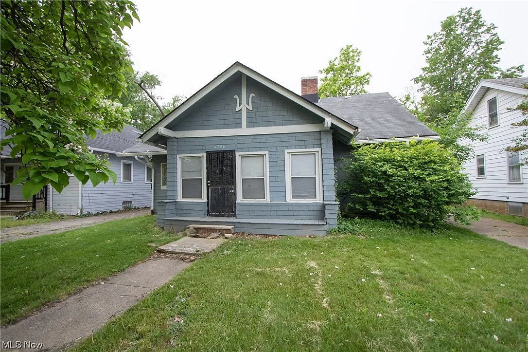 1750 Avalon Rd photo 1