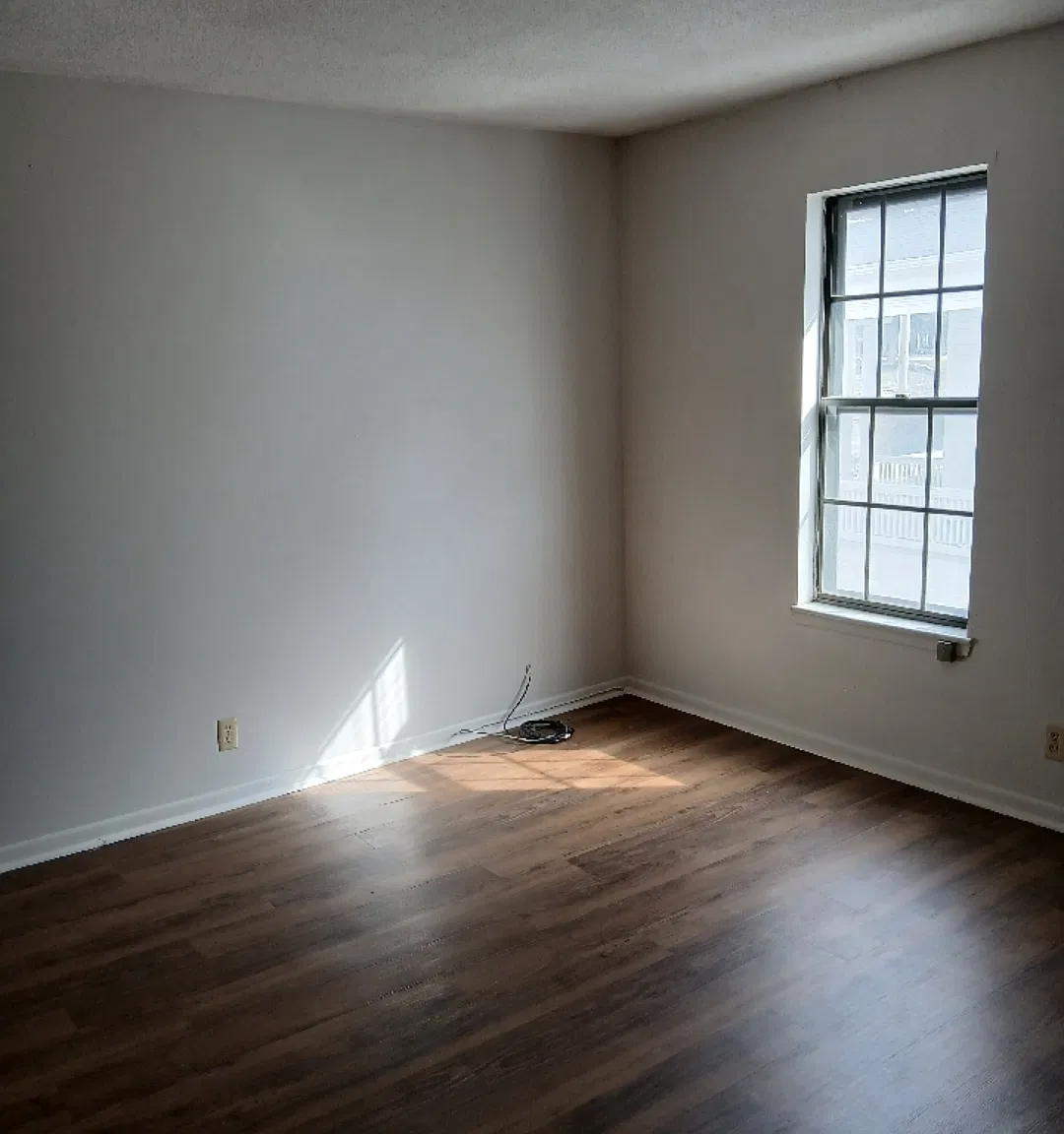 1 bed, 900 sqft, $800 — Photo 3