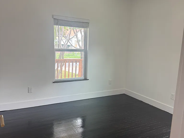 314 Lone Star Blvd — Photo 13