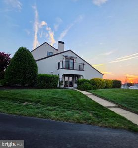 23 Queen Victoria Way #23J, Chester, MD, 21619