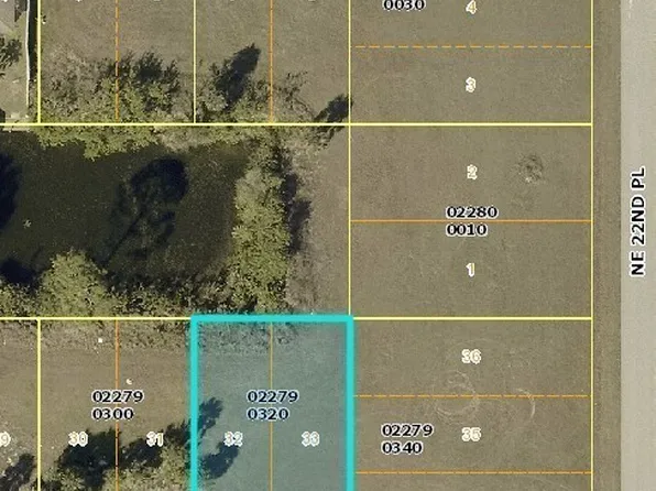 2205 NE 27th St, Cape Coral, FL 33909