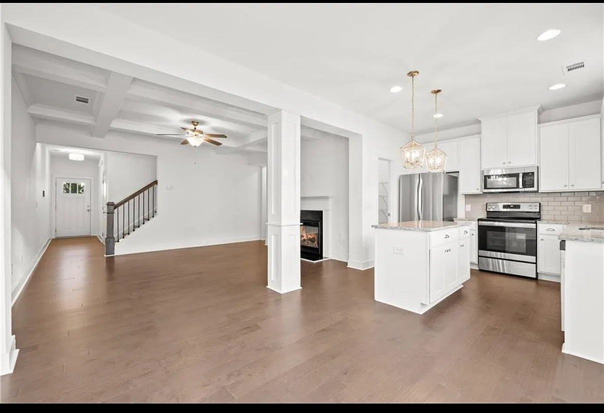 246 Auburn Valley Way — Photo 3
