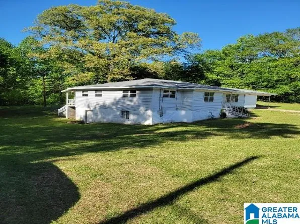 186 5th Ave NW, Graysville, AL 35073