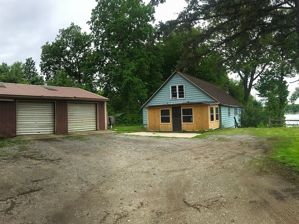 Garage and parking 