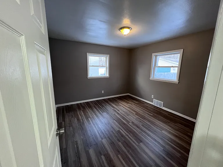 129 Kleber Ave — Photo 11