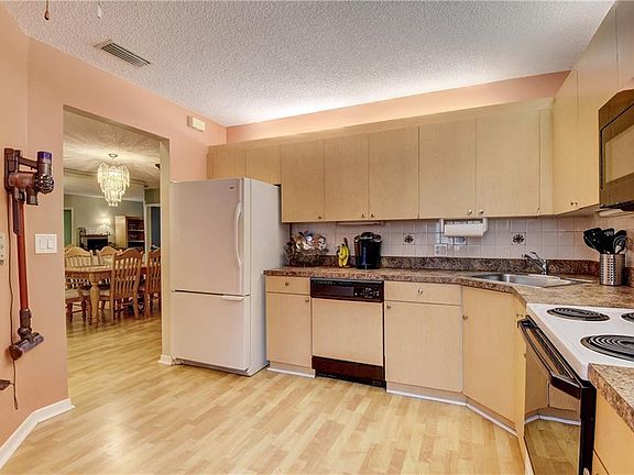 3rd image of 4121 Coral Tree Cir APT 232