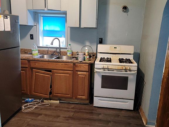 5th image of 5545 Pacific St