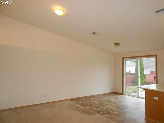 5th image of 7402 NE 156th Ave