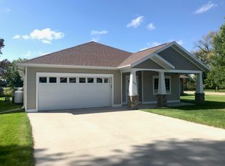 205 1st St, Arthur, ND 58006