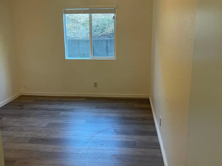 506 Fein Ave #A — Photo 8