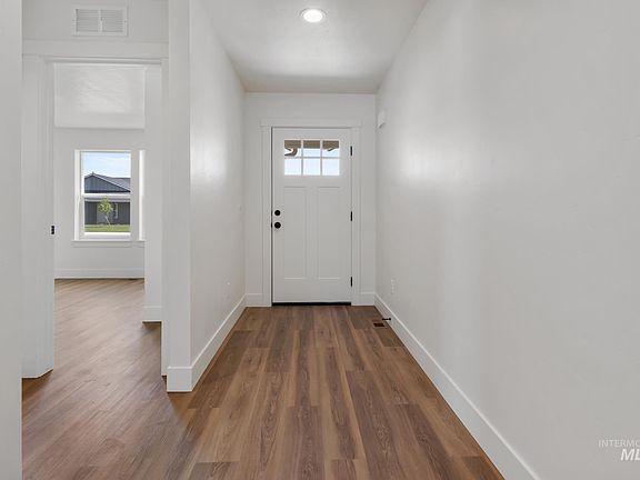 4th image of 307 N 11th St