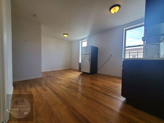 2nd image of 451 Irving Ave #2B