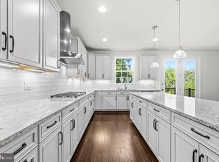 7753 Belvale Dr, Alexandria, VA 22315