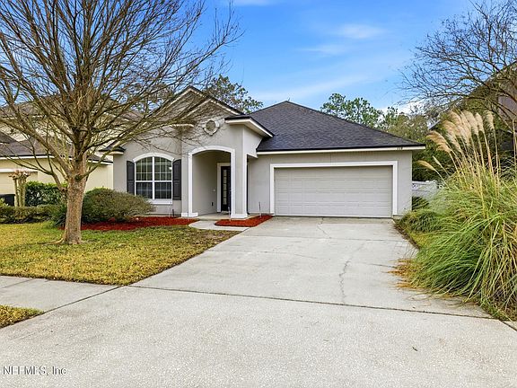 2nd image of 115 CRESTHAVEN Place