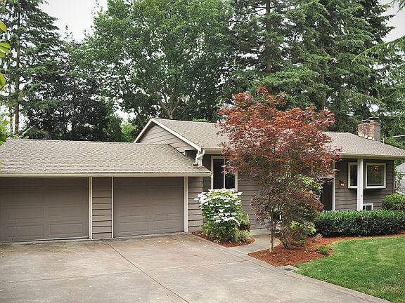 2nd image of 12845 NE 104th St