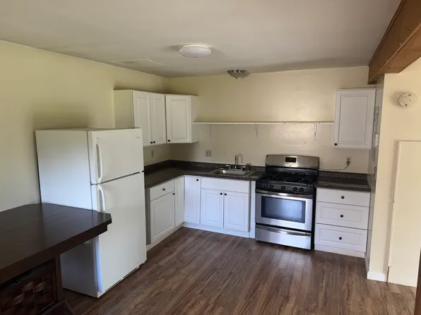 806 Old Claremont Rd APT 4, Charlestown, NH 03603