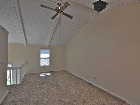 3rd image of 555 El Paseo Pl