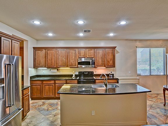 Spacious Kitchen
