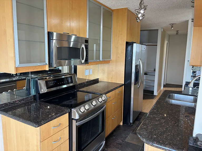 209 Carnarvon St #803 — Photo 8