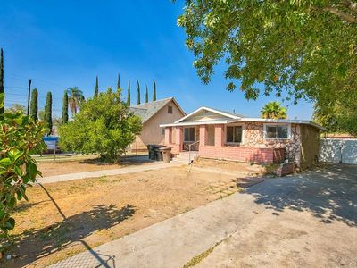 1084 W 11th St, San Bernardino, CA, 92411