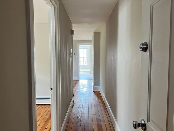 2nd image of 134 E Chestnut St #3B