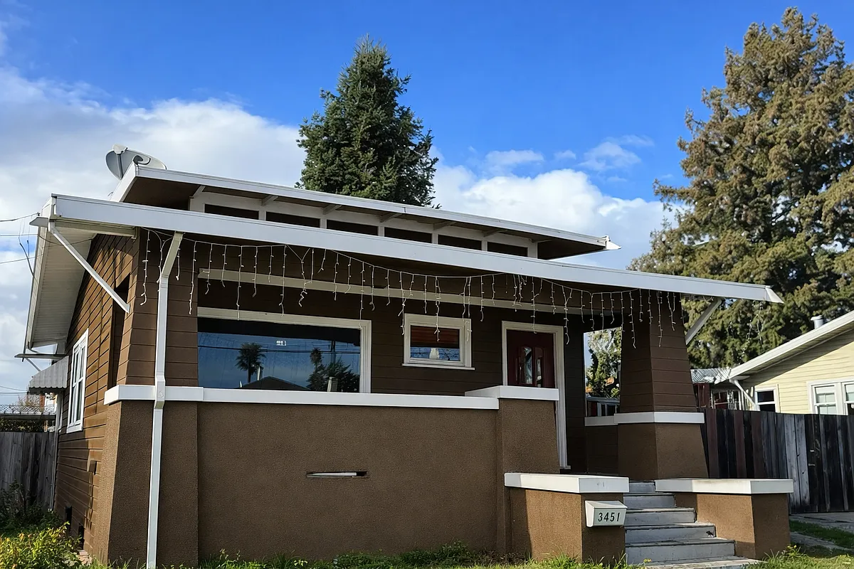 Photo 2 of 24 - 3451 Laurel Ave - Oakland, CA Building Photo - 3451 Laurel Ave