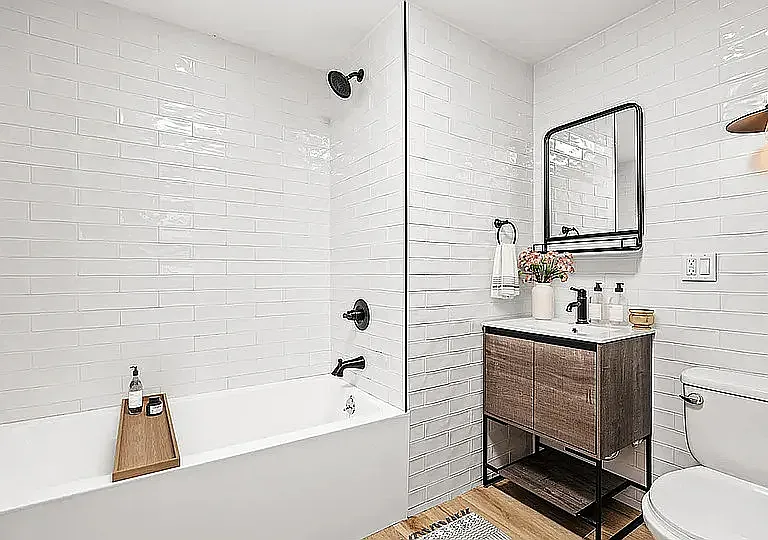 255 18th St #304 — Photo 7