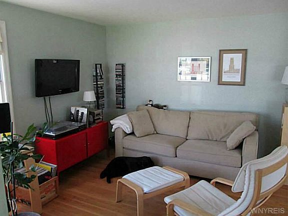 2nd image of 38 Lyndale Ave