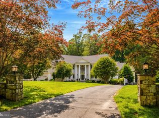 180 River Park Dr, Great Falls, VA