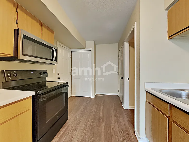 1640 S Buckley Way — Photo 7