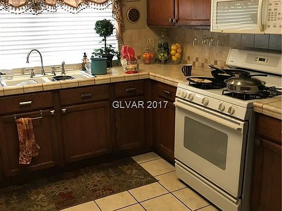 3rd image of 6652 Miragrande Dr