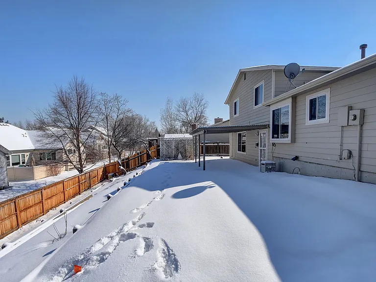 2541 W 105th Pl — Photo 7