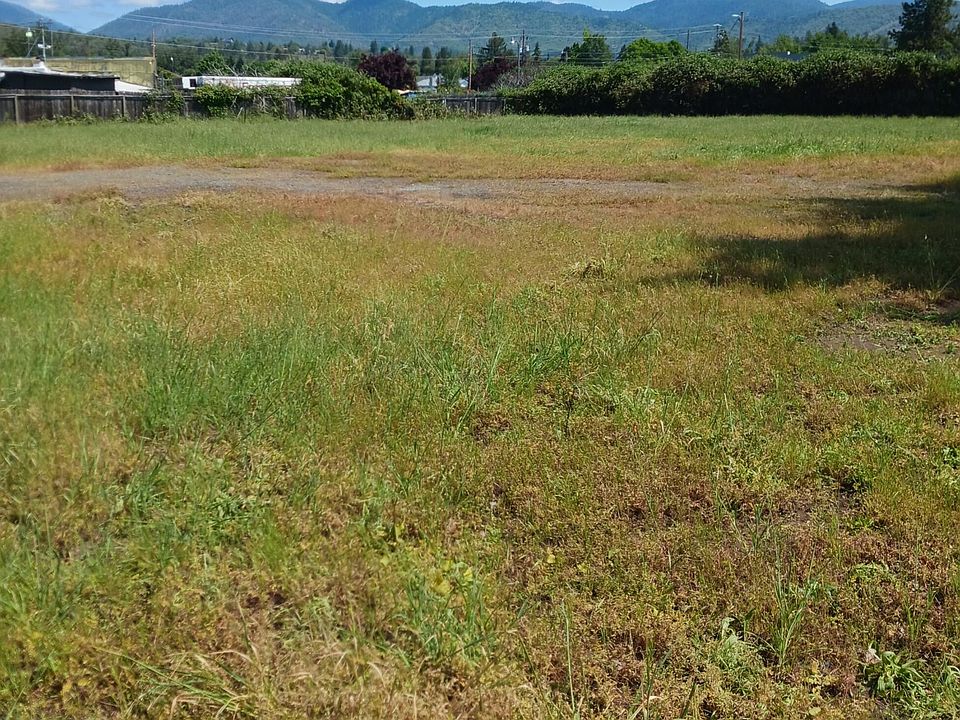 1st image of 705 Lincoln Rd